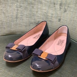 Authentic Salvatore Ferragamo Bow Flats Size 9.5
